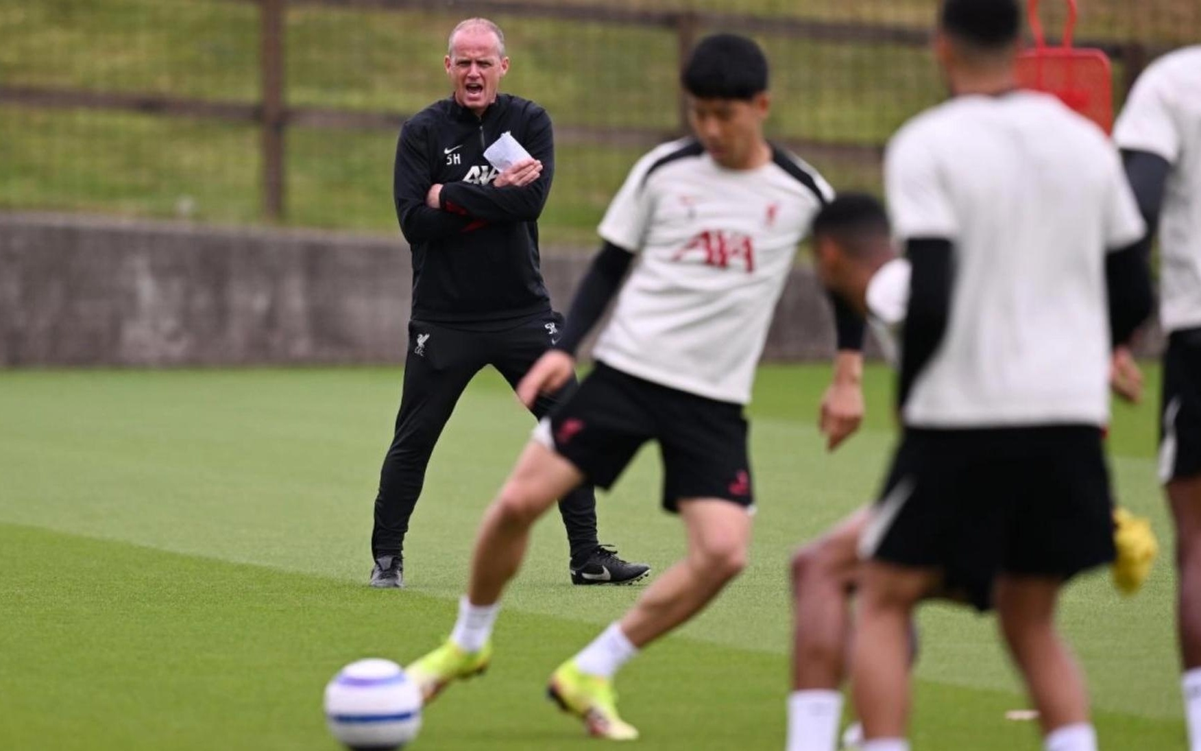 足协的硬性 足协的硬性